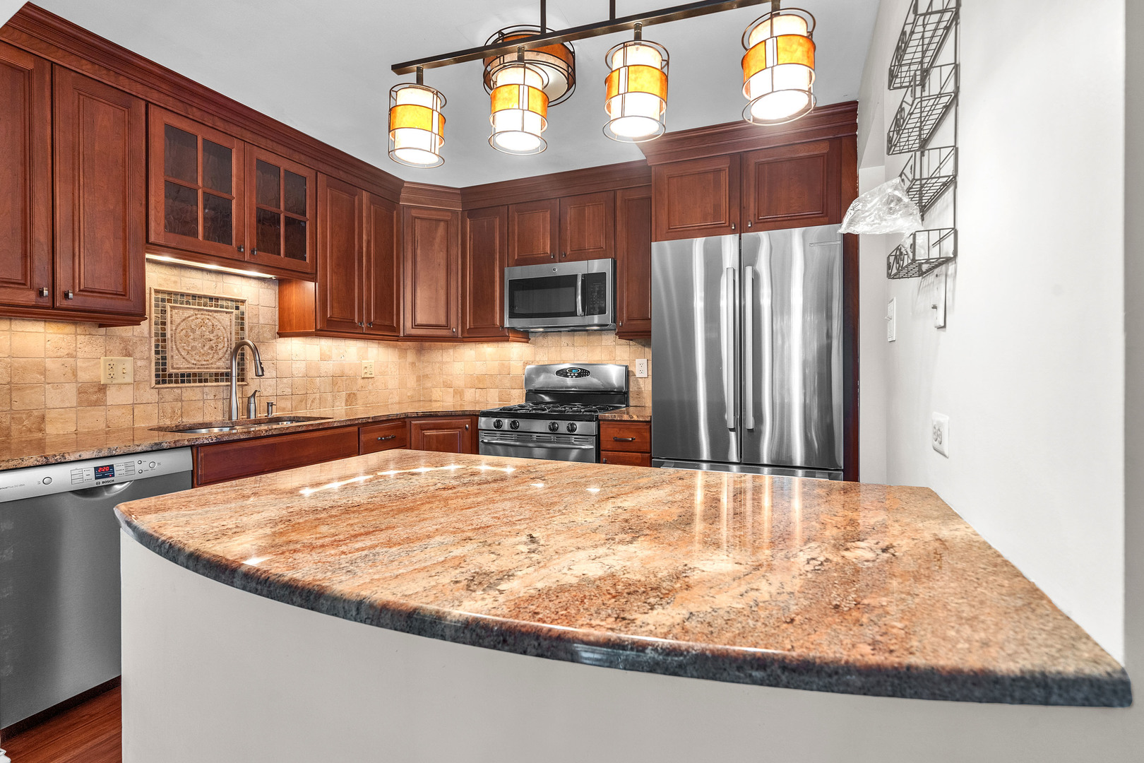 1719 LAKECLIFFE Drive #C, Wheaton, IL 60189