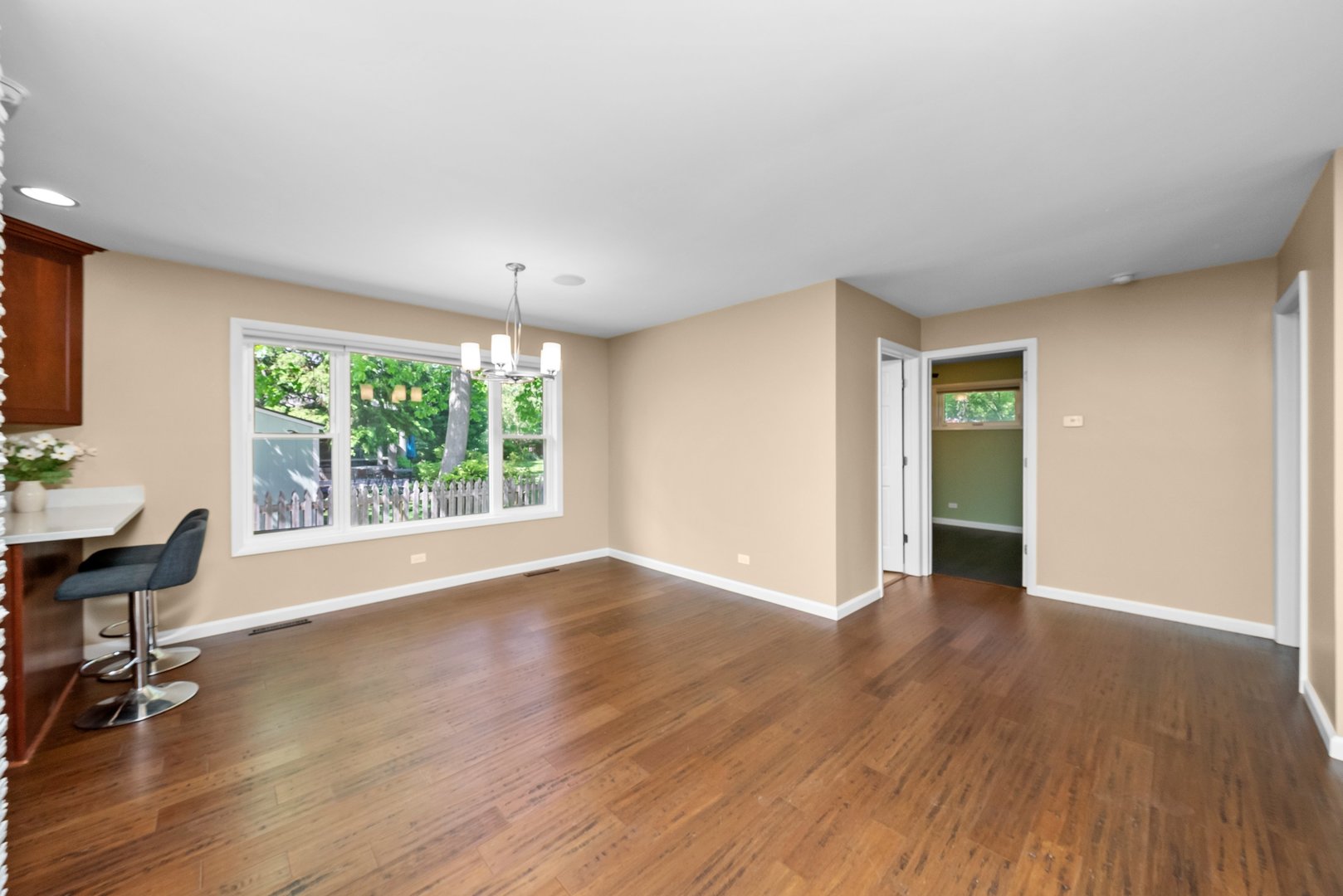 311 N Shady Lane, Elmhurst, IL 60126