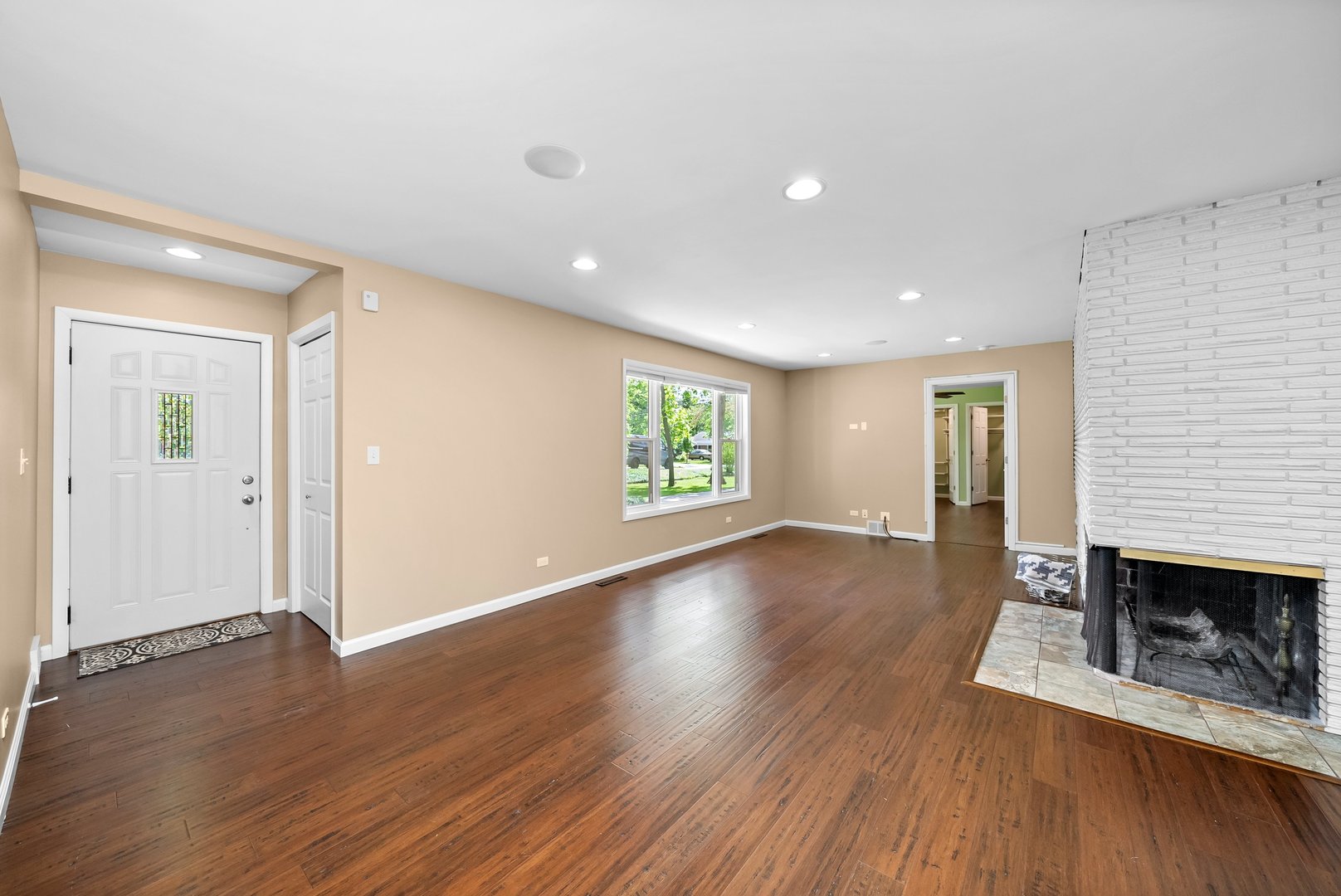 311 N Shady Lane, Elmhurst, IL 60126