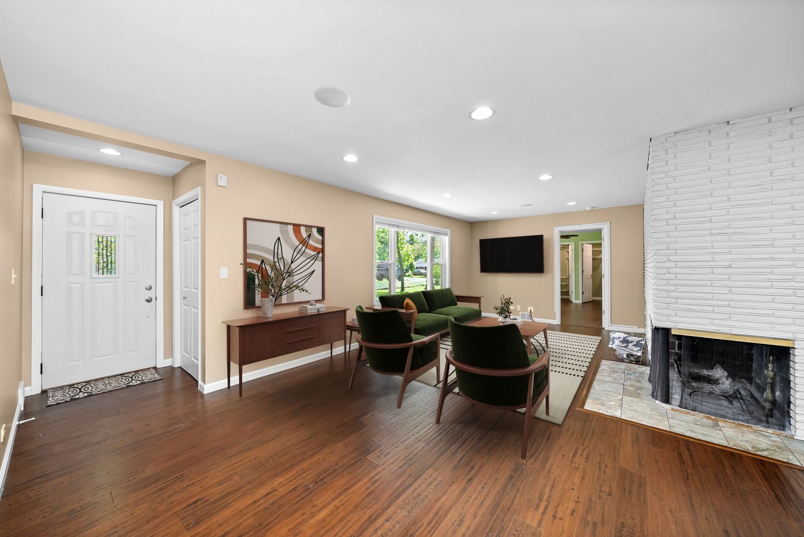 311 N Shady Lane, Elmhurst, IL 60126