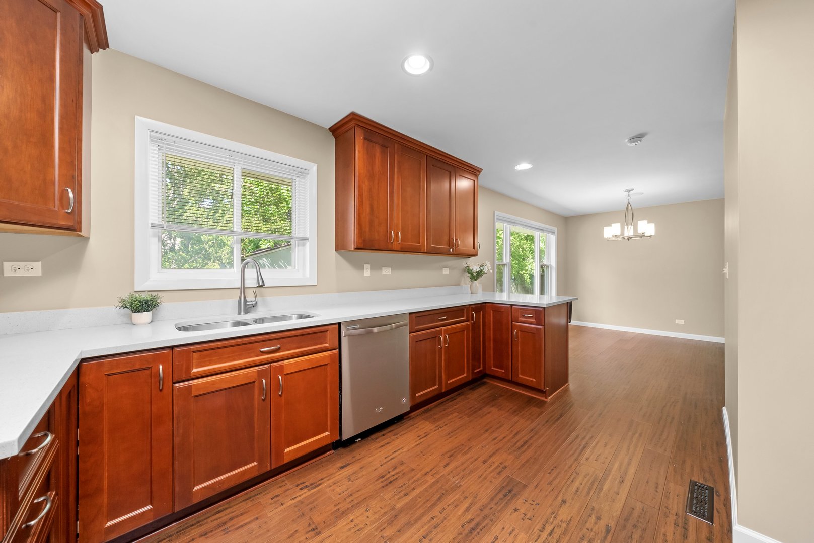 311 N Shady Lane, Elmhurst, IL 60126