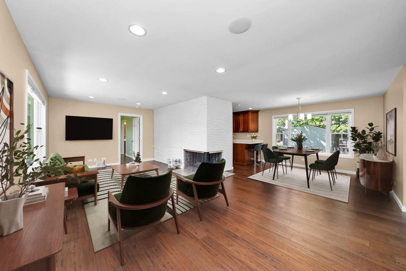 311 N Shady Lane, Elmhurst, IL 60126