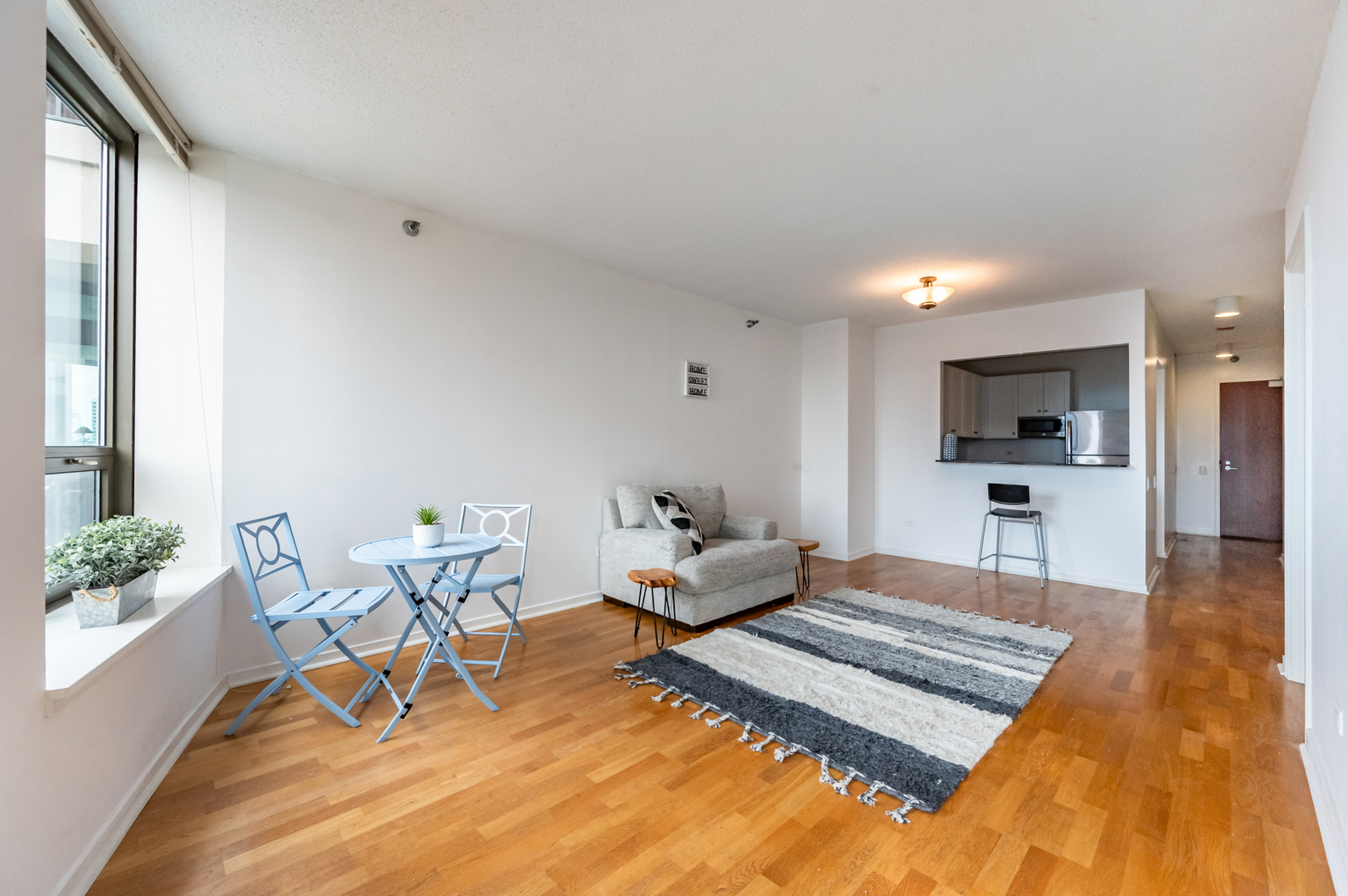 400 N La Salle Drive #2409, Chicago, IL 60654