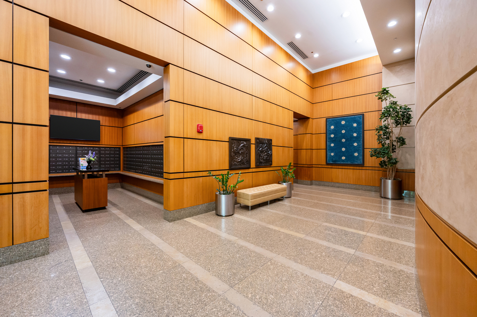 400 N La Salle Drive #2409, Chicago, IL 60654