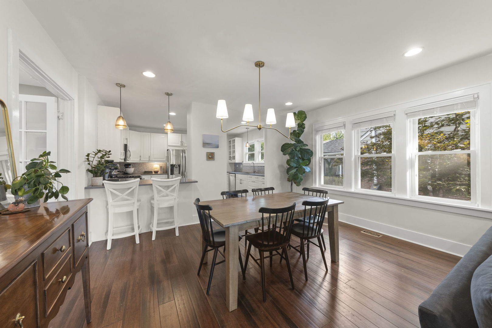 1119 Santa Rosa Avenue, Wheaton, IL 60187