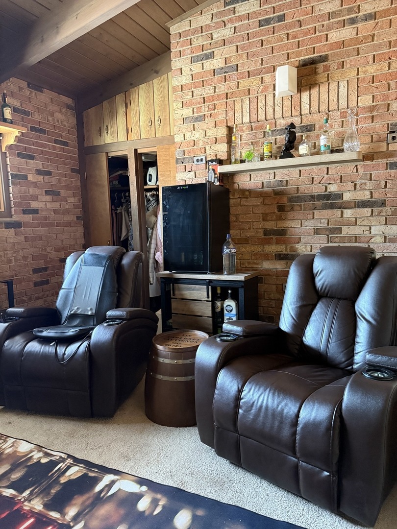 14601 S Palmer Avenue, Posen, IL 60469