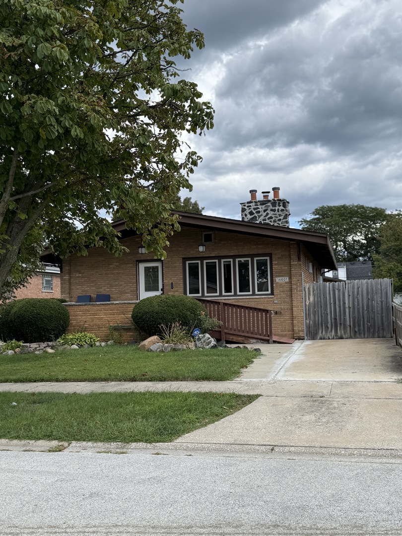 14601 S Palmer Avenue, Posen, IL 60469