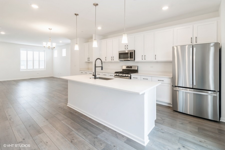 1533 Executive Way, Des Plaines, IL 60018