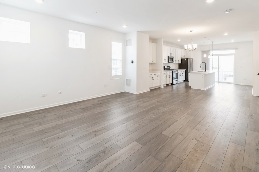 1533 Executive Way, Des Plaines, IL 60018