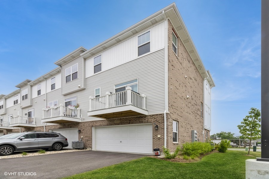 1533 Executive Way, Des Plaines, IL 60018