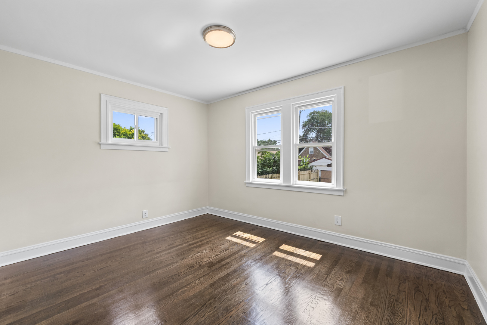 3237 W 83rd Place, Chicago, IL 60652