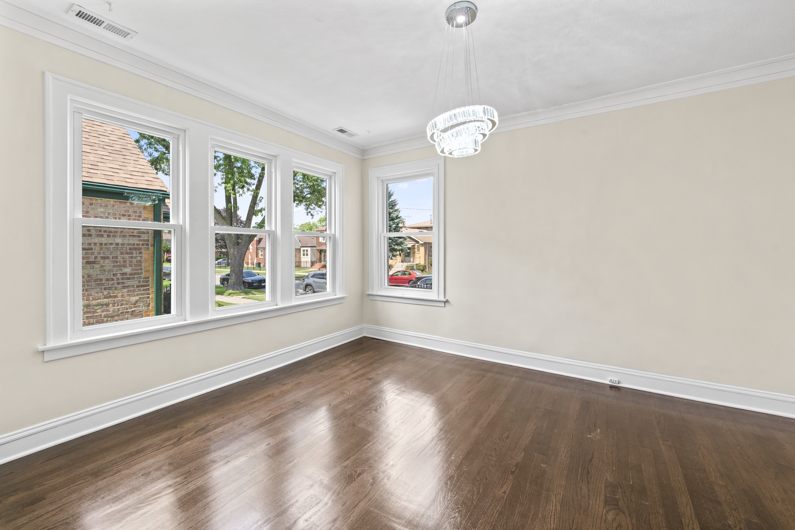 3237 W 83rd Place, Chicago, IL 60652