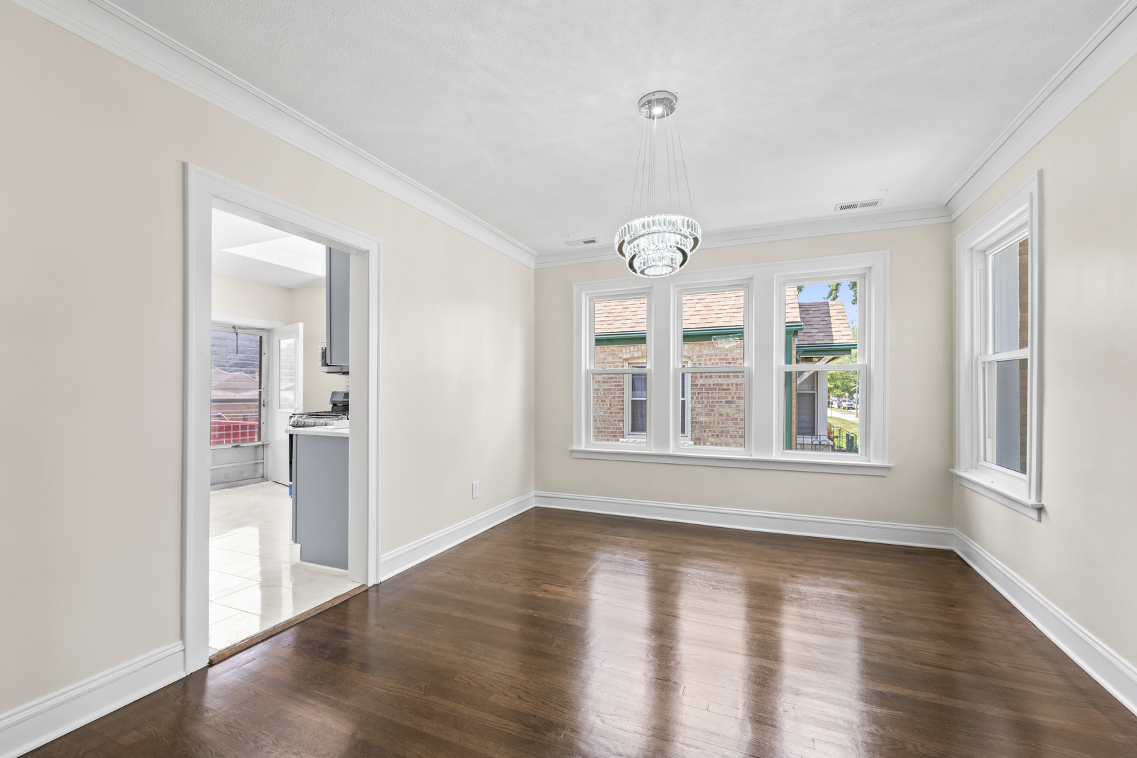 3237 W 83rd Place, Chicago, IL 60652