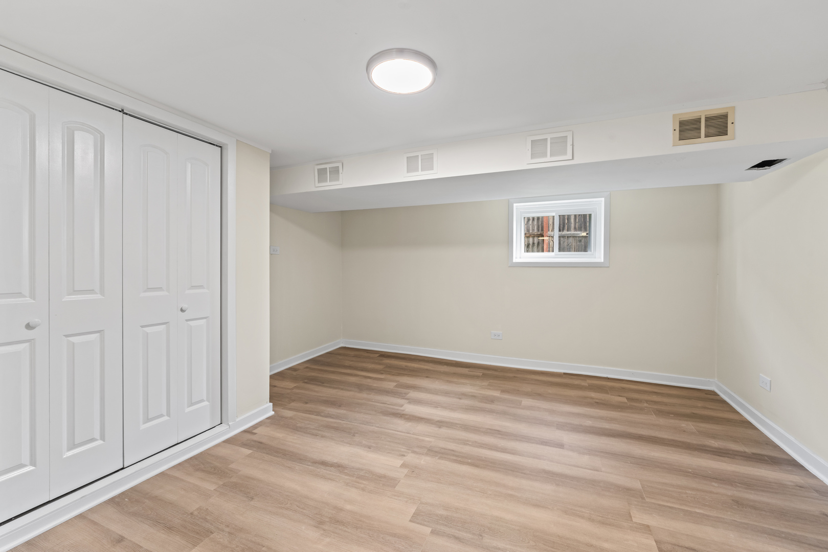 3237 W 83rd Place, Chicago, IL 60652