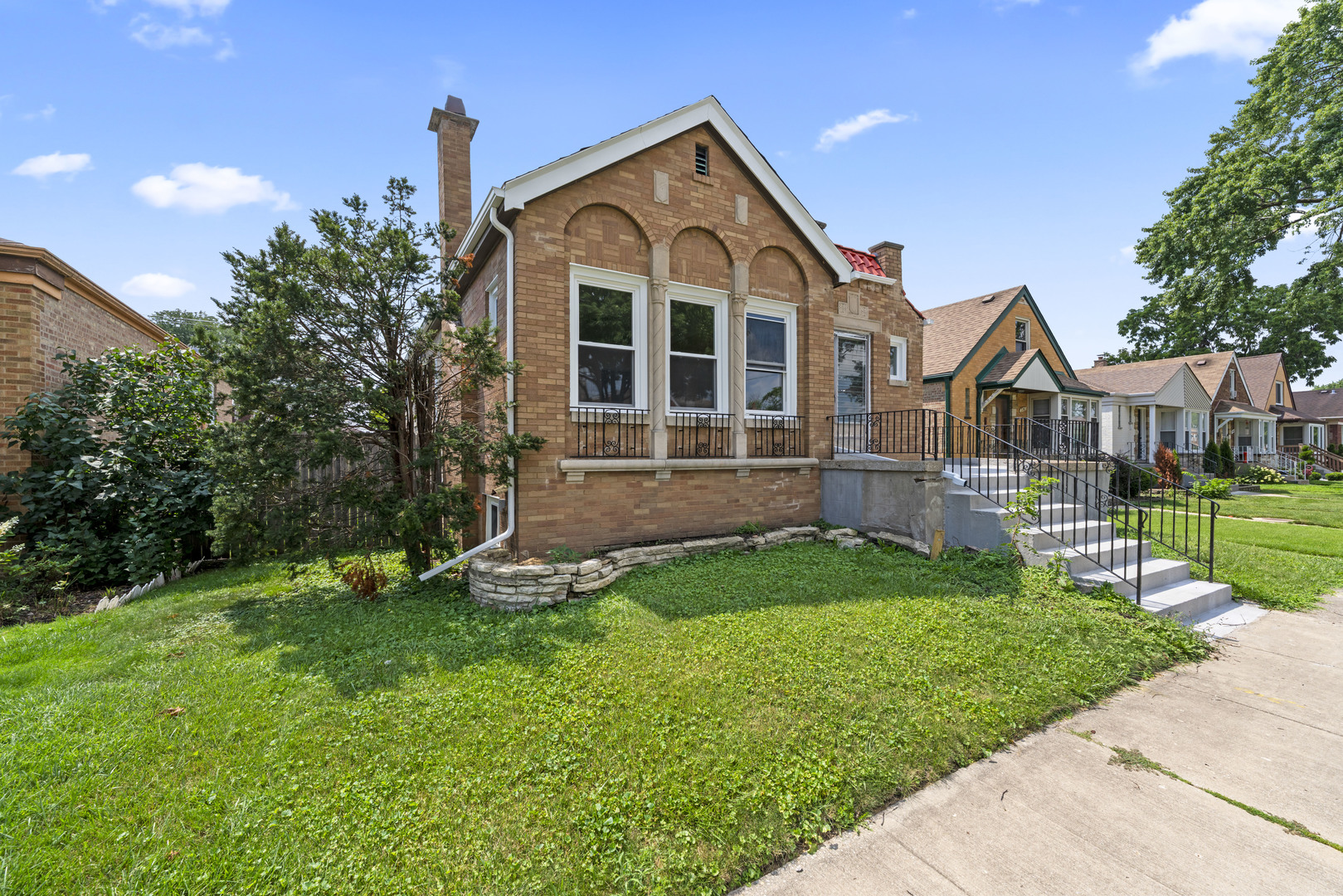3237 W 83rd Place, Chicago, IL 60652
