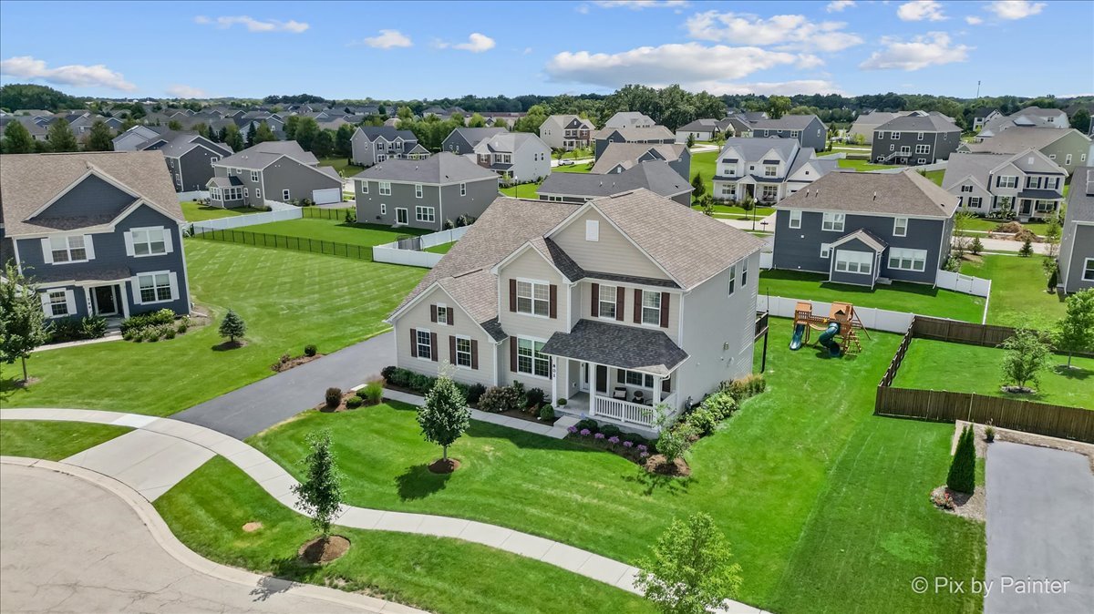 801 Marlisle Lane, Elgin, IL 60124