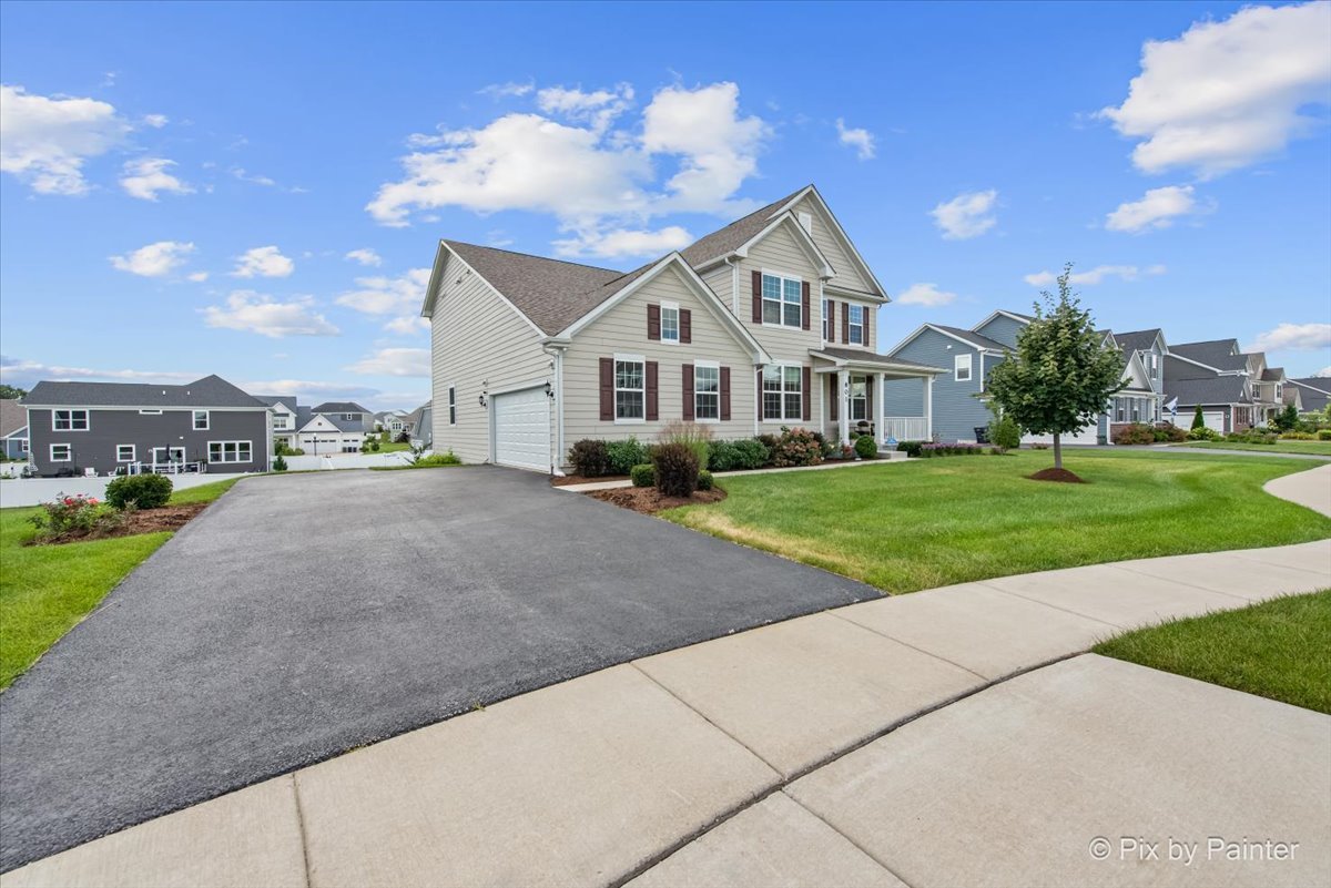 801 Marlisle Lane, Elgin, IL 60124