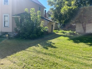 1002 Oak Avenue, Freeport, IL 61032