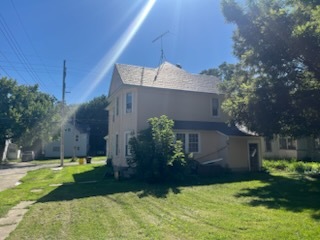 1002 Oak Avenue, Freeport, IL 61032