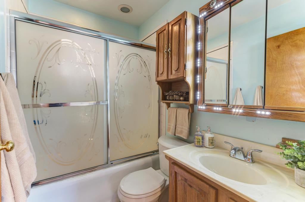 4343 Florence Avenue, Downers Grove, IL 60515