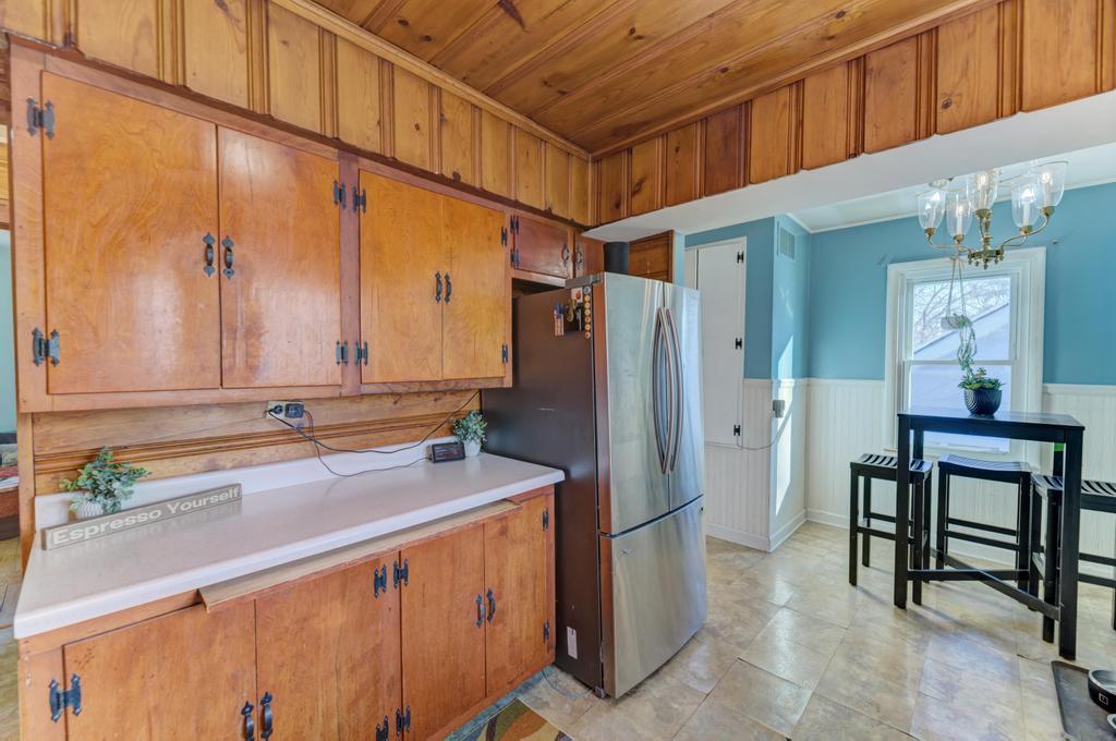 4343 Florence Avenue, Downers Grove, IL 60515