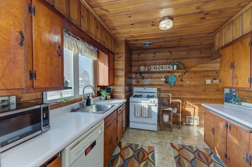 4343 Florence Avenue, Downers Grove, IL 60515