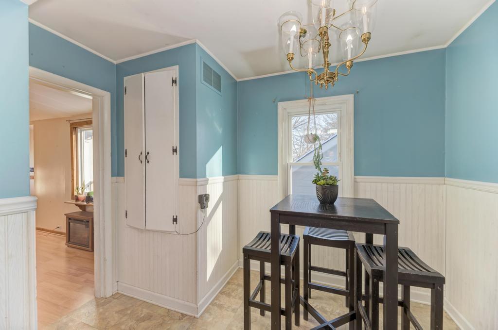 4343 Florence Avenue, Downers Grove, IL 60515