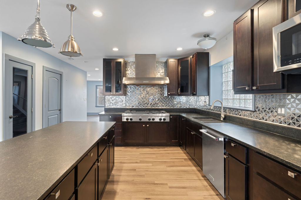 2115 Kenilworth Avenue, Berwyn, IL 60402