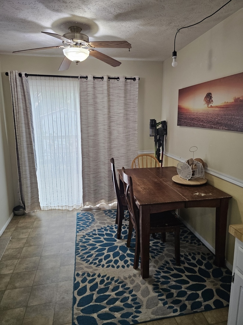 1712B Linda Lane, Normal, IL 61761