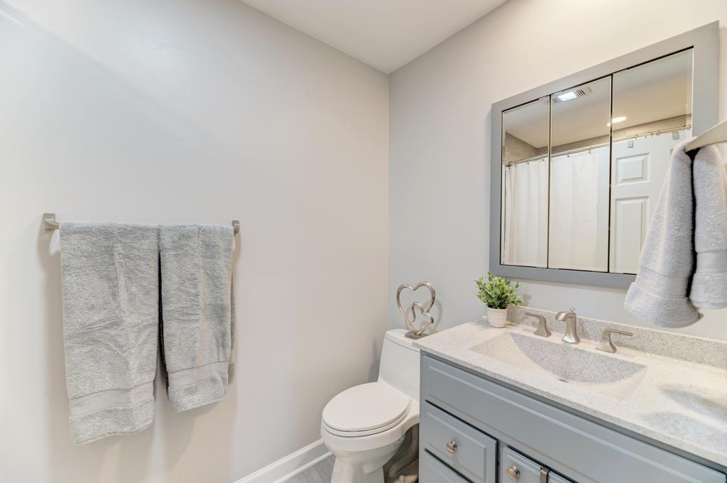 440 Lindley Avenue, Westmont, IL 60559