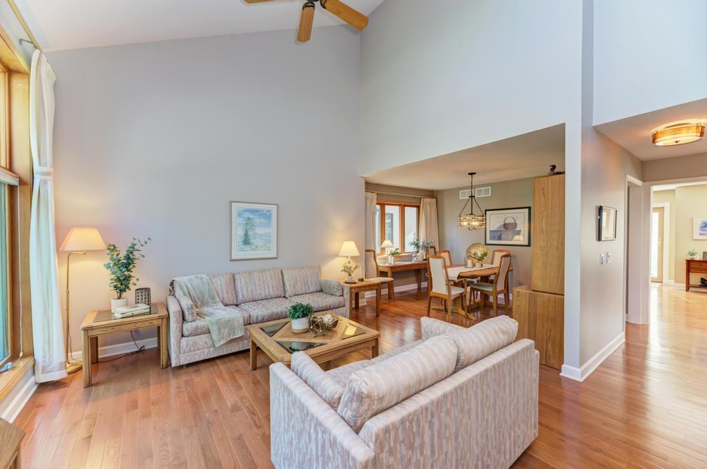 440 Lindley Avenue, Westmont, IL 60559