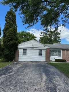 900 Wilmette Terrace, Lake Zurich, IL 60047