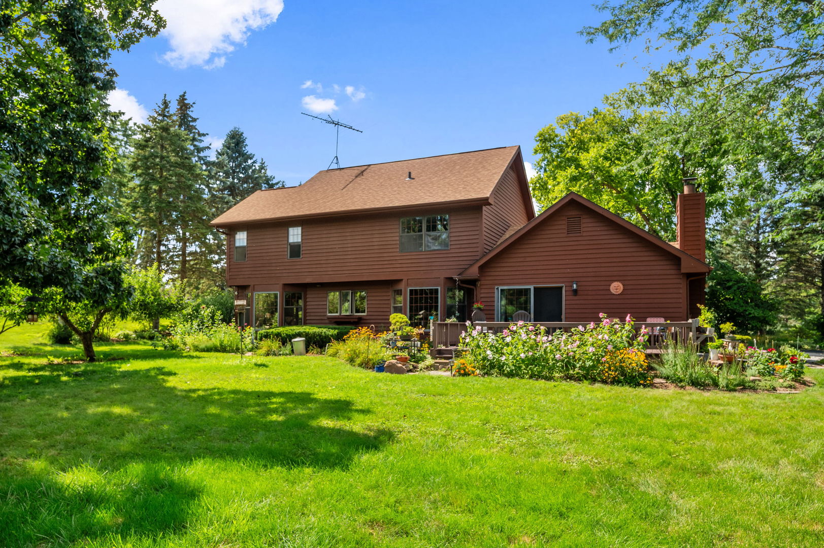 3616 Wisteria Drive, Crystal Lake, IL 60012