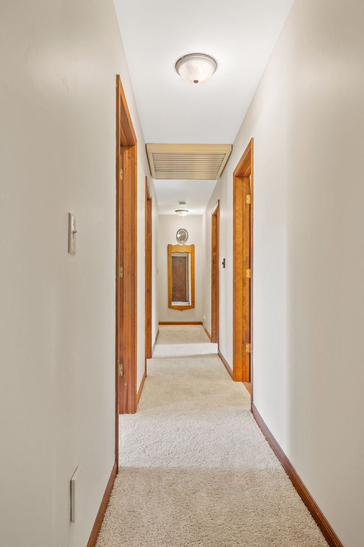 3616 Wisteria Drive, Crystal Lake, IL 60012