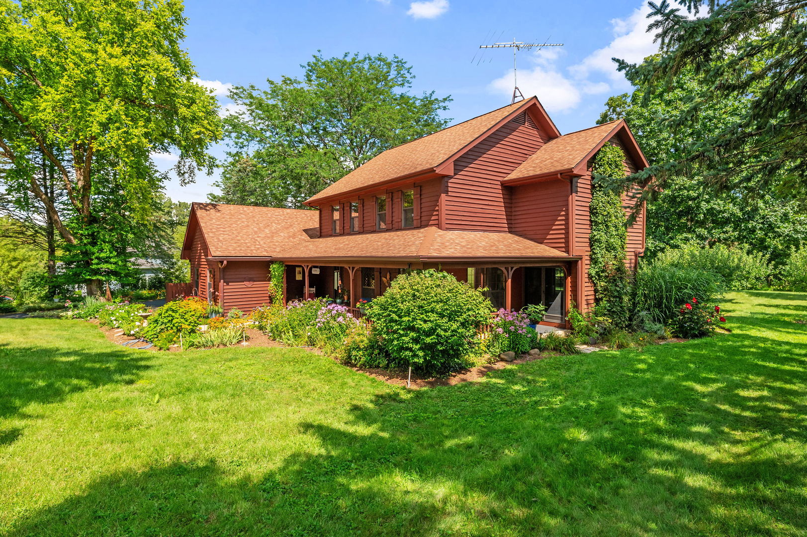 3616 Wisteria Drive, Crystal Lake, IL 60012