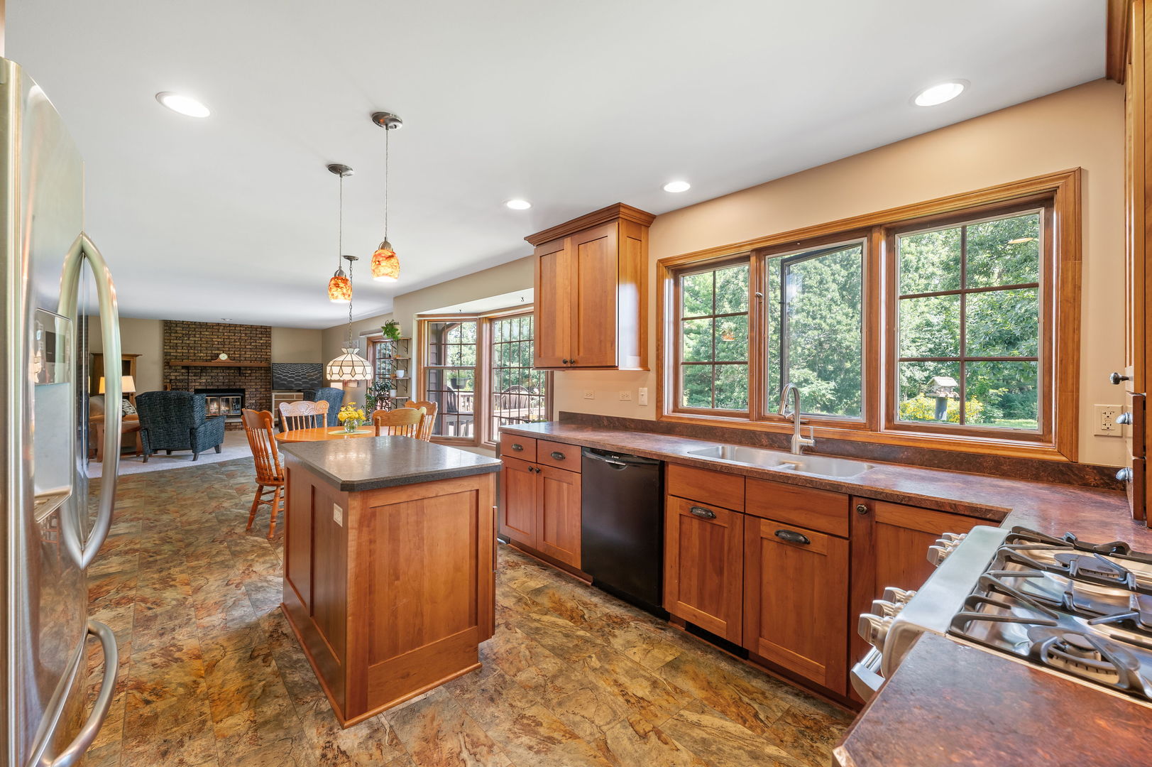 3616 Wisteria Drive, Crystal Lake, IL 60012