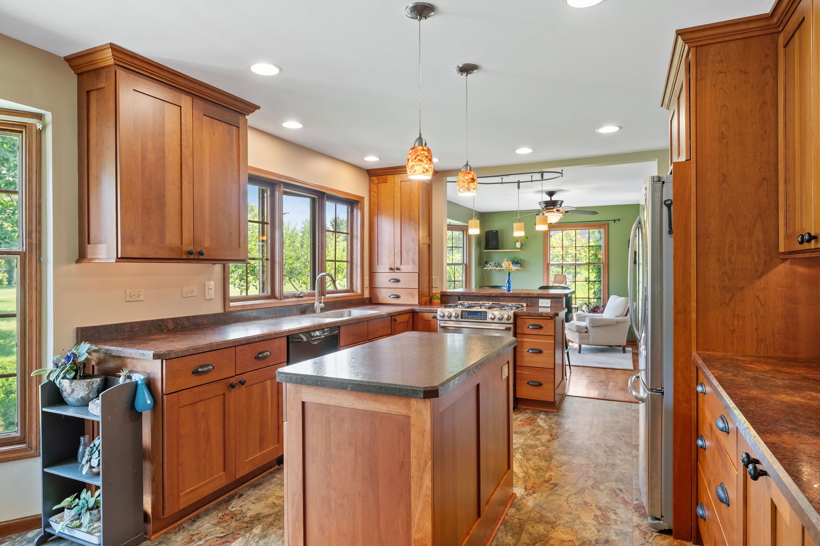 3616 Wisteria Drive, Crystal Lake, IL 60012