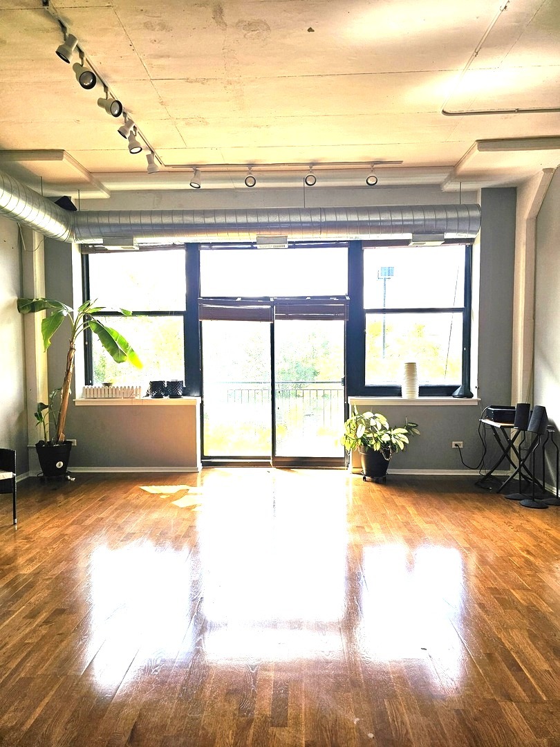 2323 W Pershing Road #230, Chicago, IL 60609