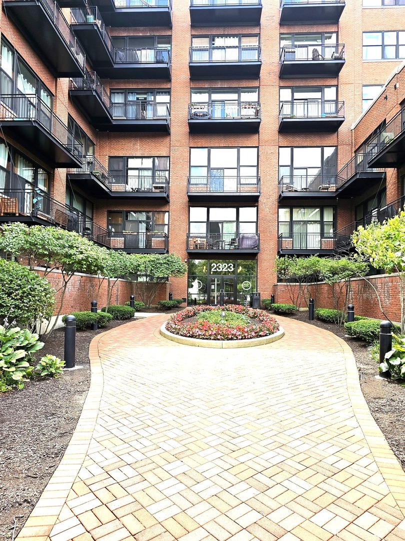 2323 W Pershing Road #230, Chicago, IL 60609