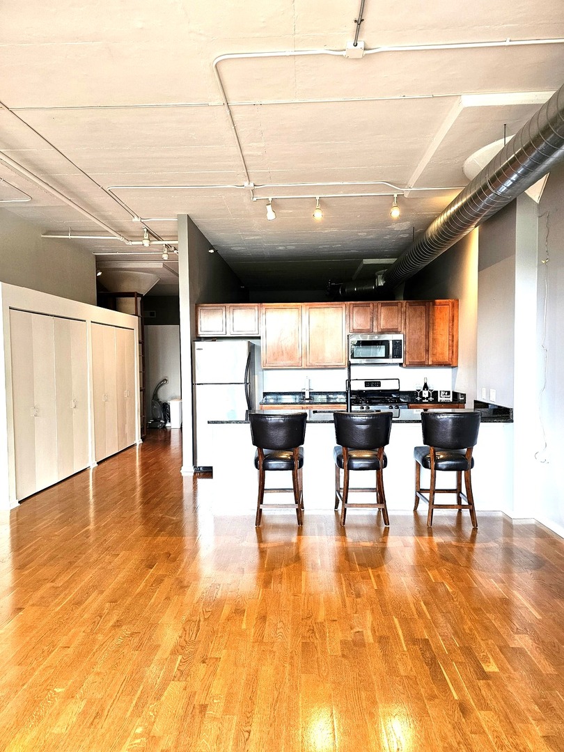 2323 W Pershing Road #230, Chicago, IL 60609