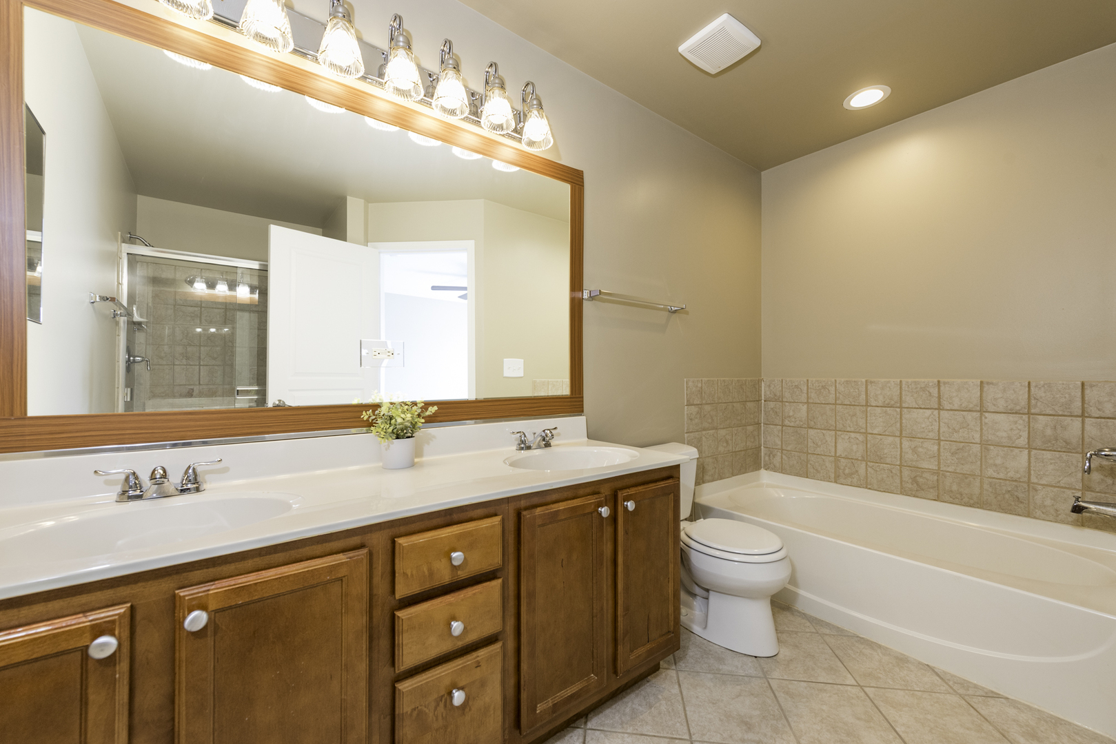 39176 Welsh Lane, Beach Park, IL 60083
