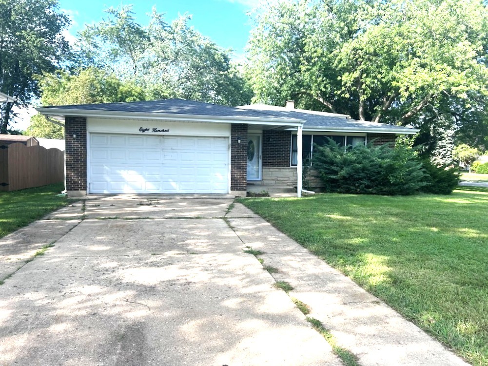 800 Forest Court, Bartlett, IL 60103
