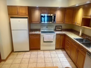 6525 N Nashville Avenue #407D, Chicago, IL 60631