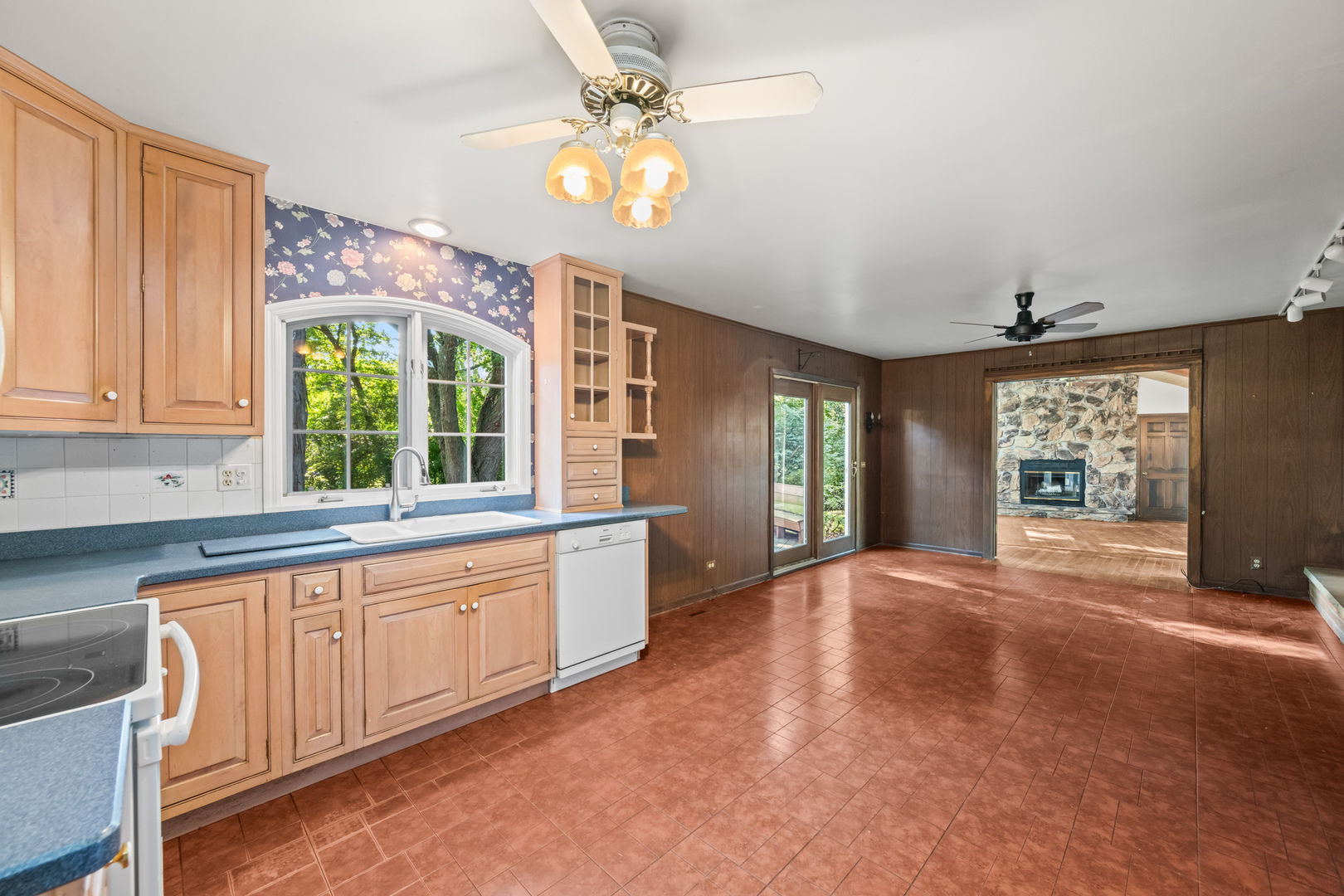21 Ferndale Road, Deer Park, IL 60010