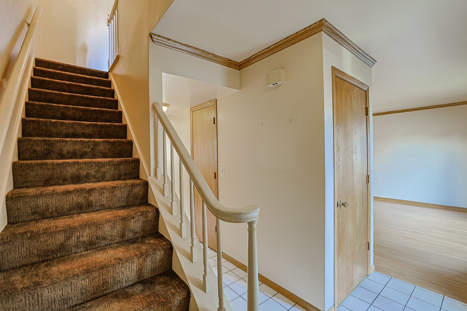 222 Pinewood Lane, Bloomingdale, IL 60108