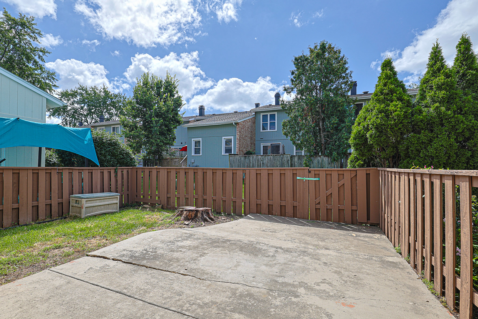 222 Pinewood Lane, Bloomingdale, IL 60108