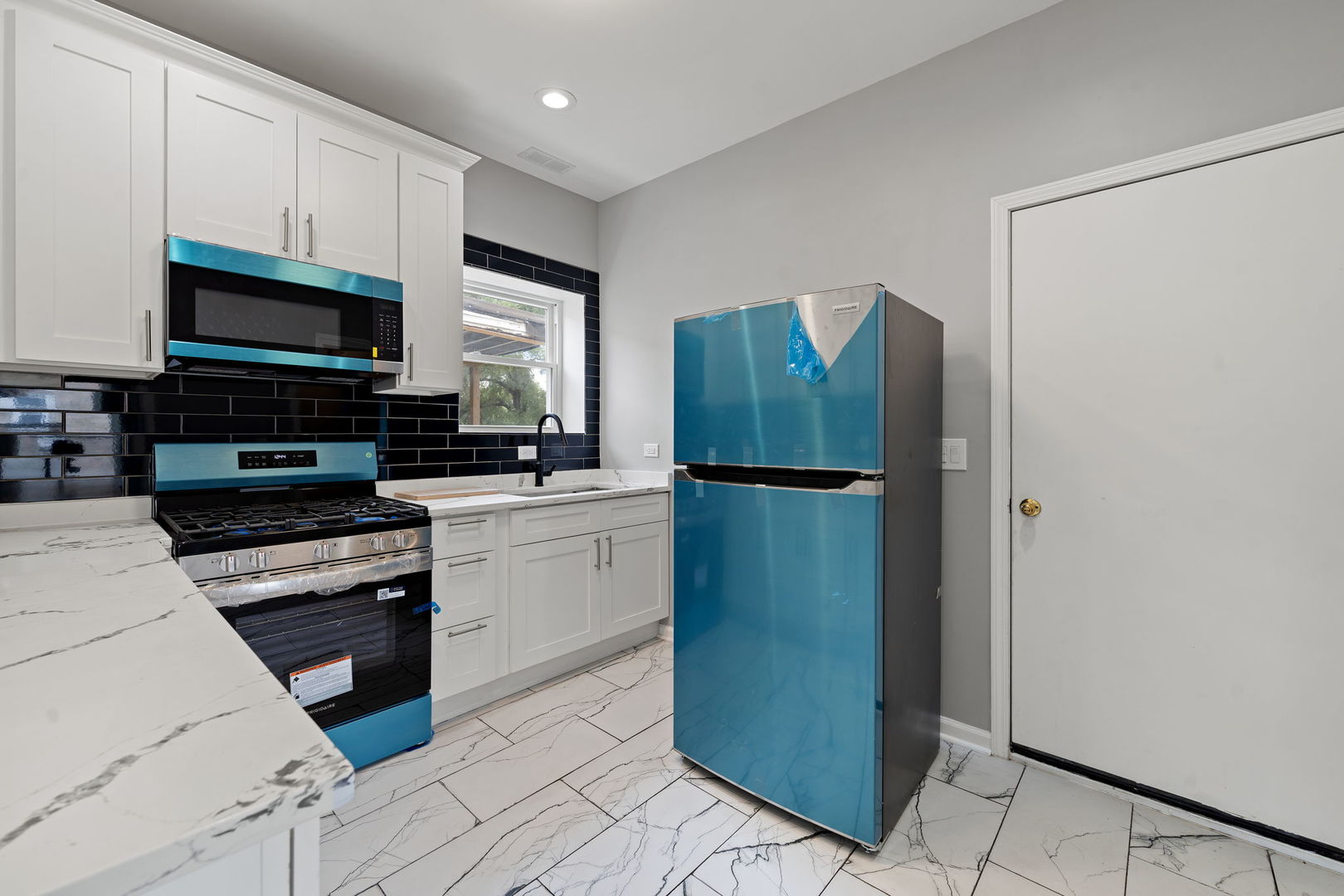 4819 W Superior Street, Chicago, IL 60644