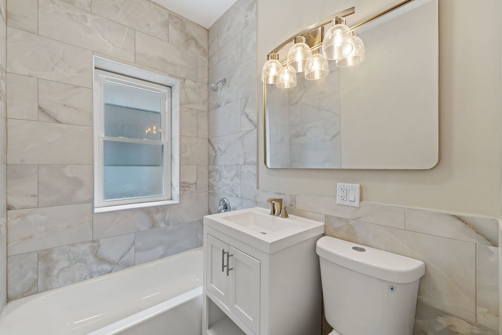 4819 W Superior Street, Chicago, IL 60644