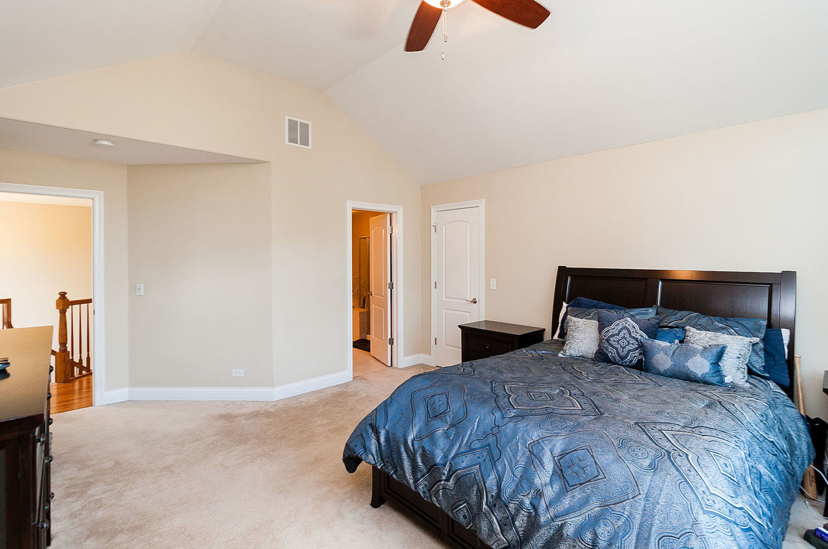 196 Mayo Court, Elmhurst, IL 60126