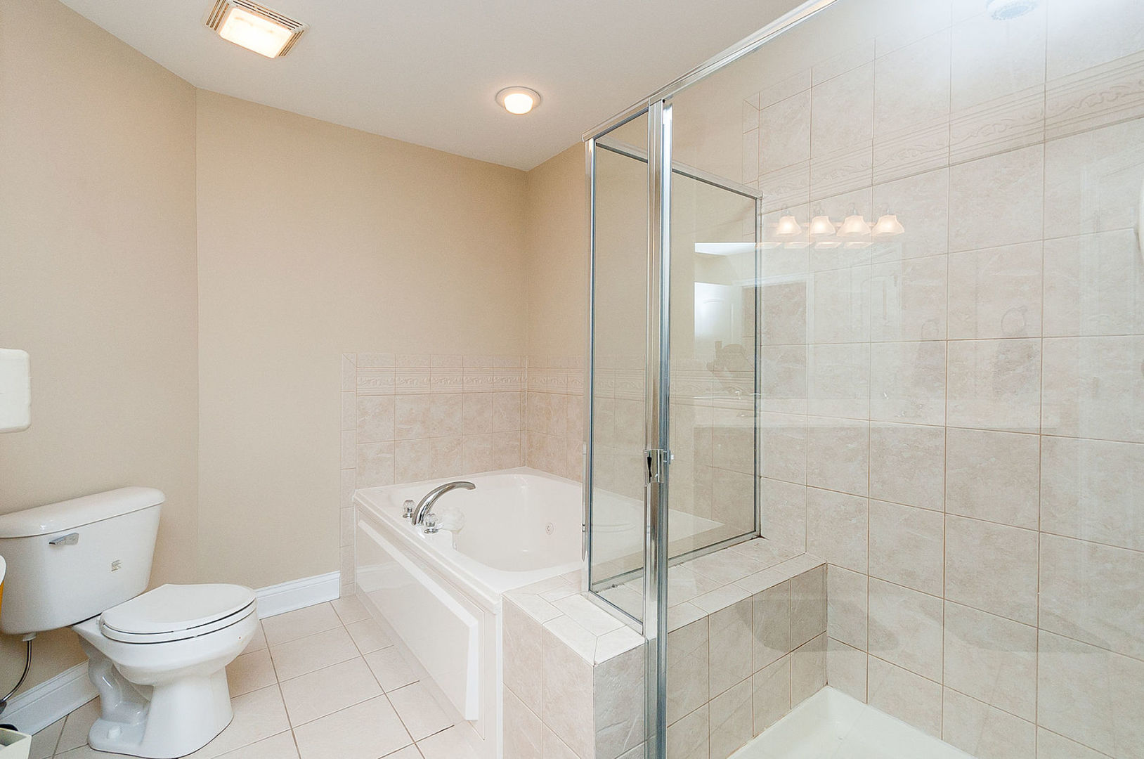 196 Mayo Court, Elmhurst, IL 60126